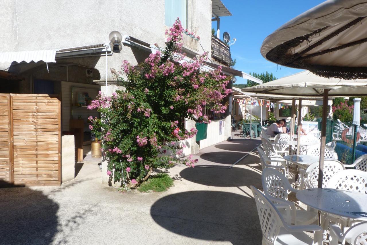 Camping L'Eau Vive Hotel Dauphin Buitenkant foto