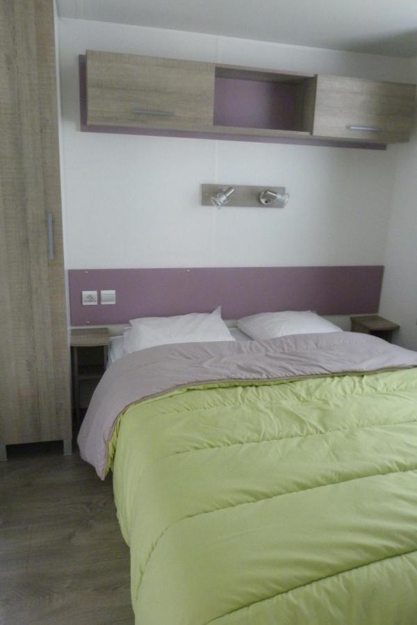 Camping L'Eau Vive Hotel Dauphin Buitenkant foto