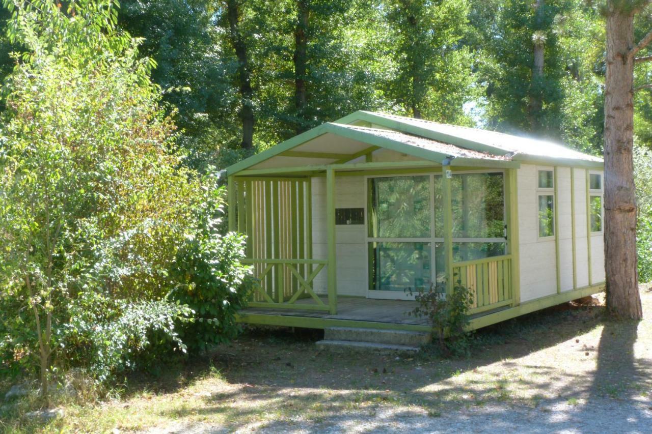 Camping L'Eau Vive Hotel Dauphin Buitenkant foto