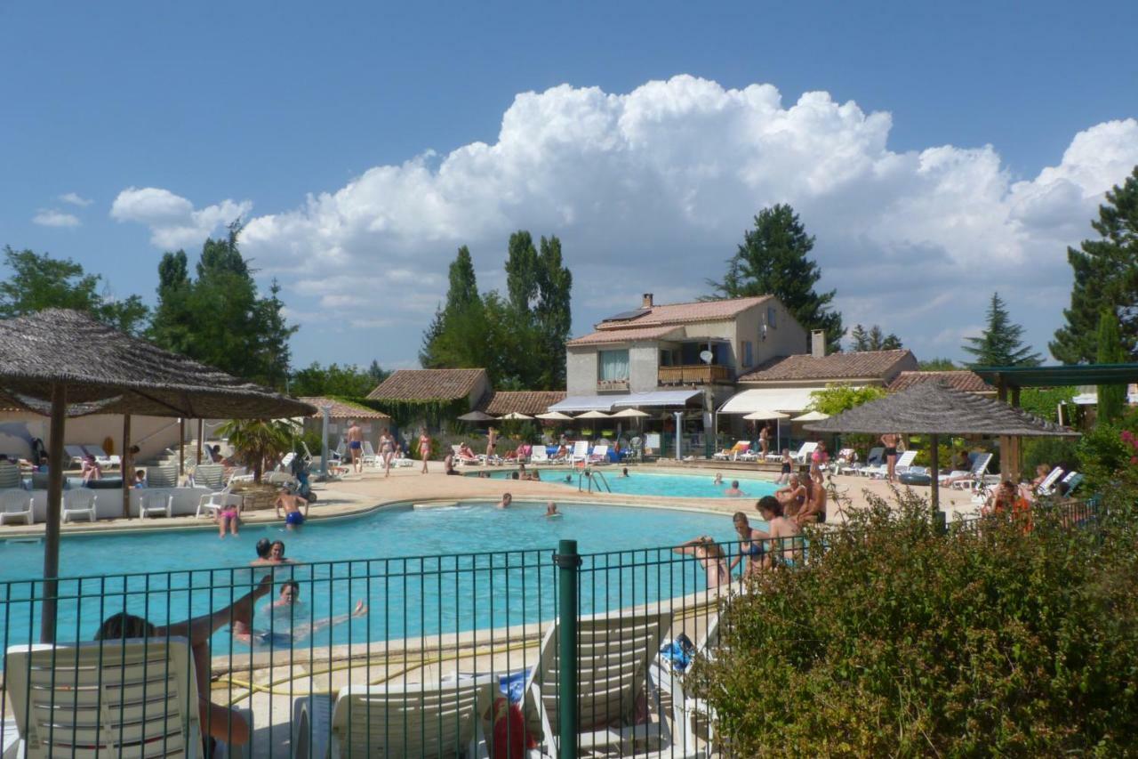 Camping L'Eau Vive Hotel Dauphin Buitenkant foto